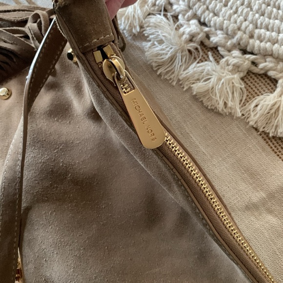 🖤Michael Kores Fringe Hobo Bag🖤 - Picture 7 of 10